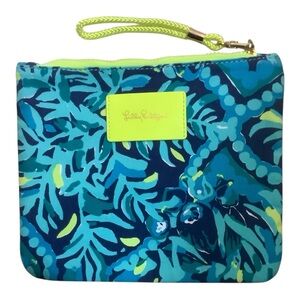 Lilly Pulitzer Wristlet Pouch – Tropical Blue Print